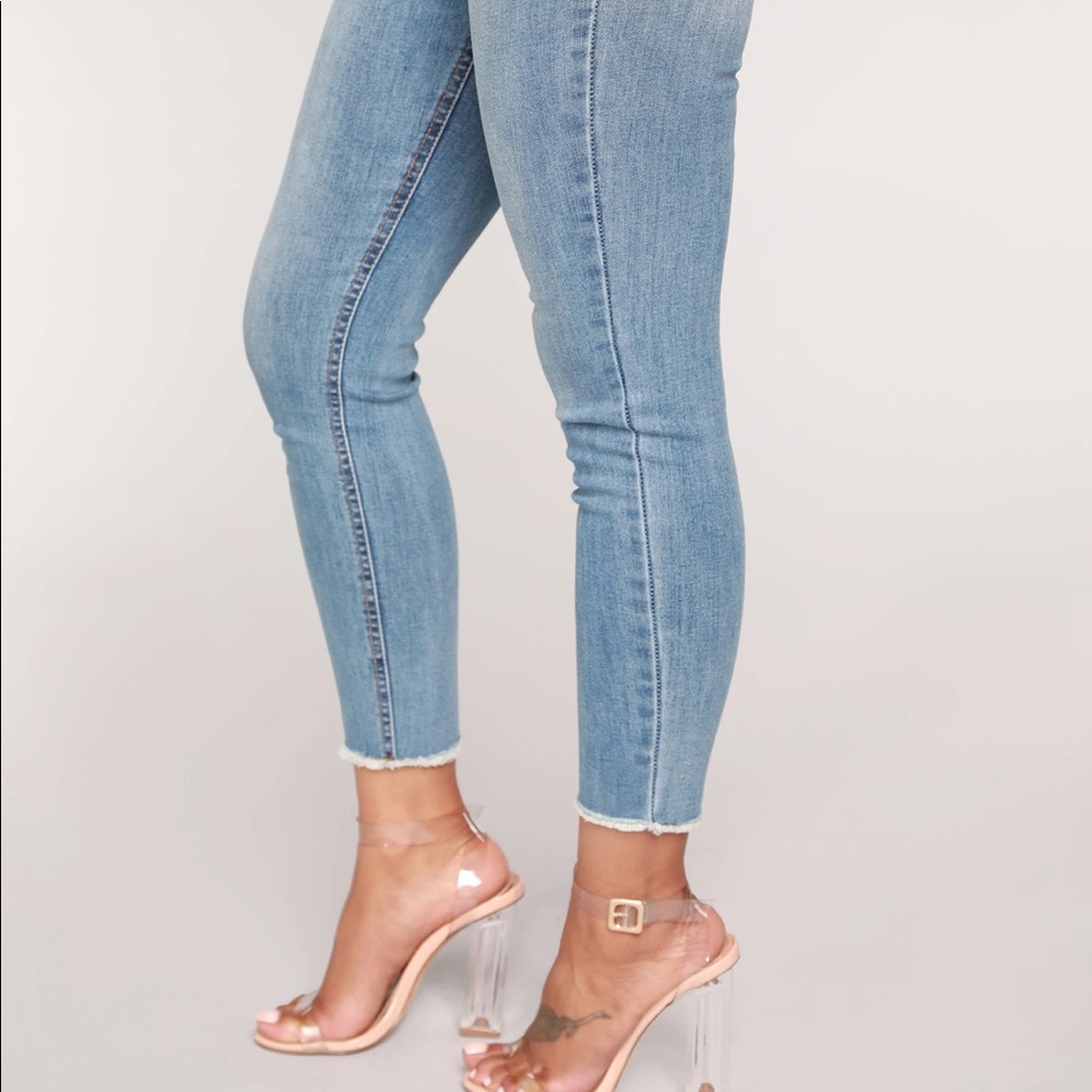 Fashion Nova Stir it up Skinny Jeans Light Wash Denim - Picture 3 of 5